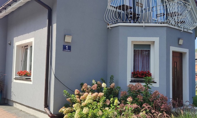 Pustkowo House | Ideal Baltic Sea Vacation Home for 25 Guests with Pool
