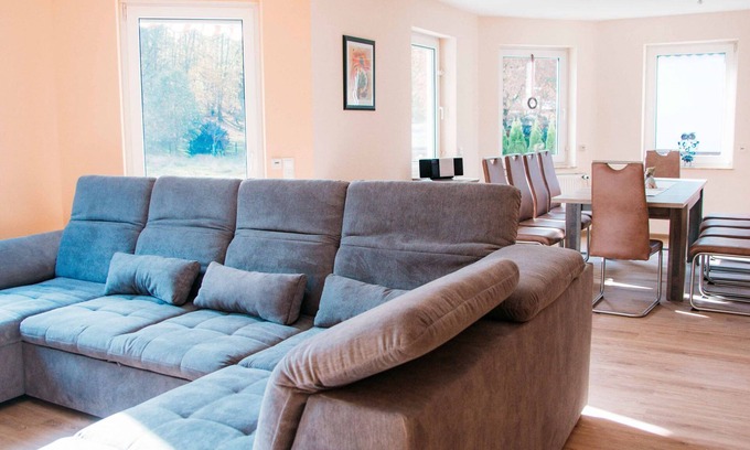 Elleringhausen Apartment | Ideal Family Getaway at Vacation Home Paula with Breakfast