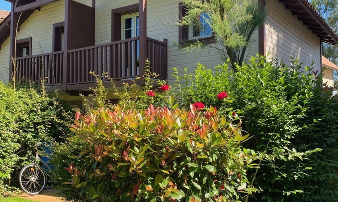 Lacanau-Ocean Resort | Charming Résidence Les Pins***: Family-Friendly Getaway