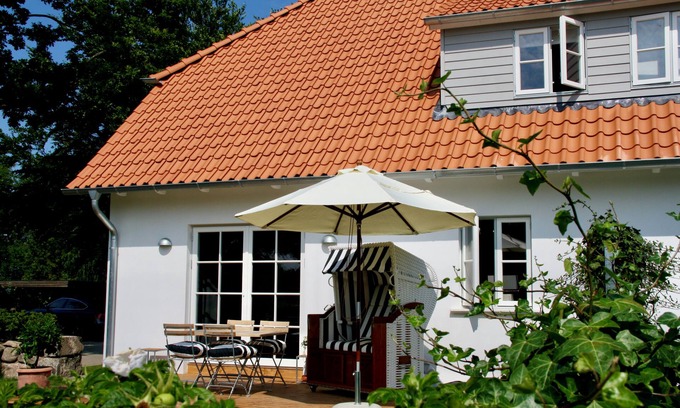 Rosenhagen House | Sealounge Retreat: Beach Access, Free WLAN & Spa Amenities