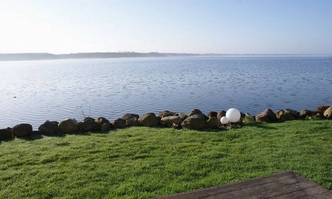 Bad Kleinen House | Seetraum 10: Family-Friendly Vacation Home with Ocean Views