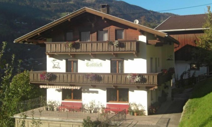 Hainzenberg House | Vacation home Talblick (MHO515) in Mayrhofen - 16 persons, 8 bedrooms