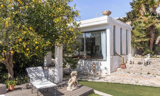 Calamayor House | Idyllic Bungalow with Pool and Spectacular Sea Views