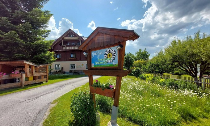 Michaelerberg-Pruggern Apartment | Family-Friendly Vacation Home Tschernitz with Kitchen Access