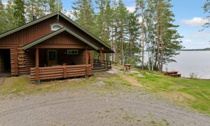 The Lakelands House | Relaxing Retreat at Ulappa by Interhome with Lake Views