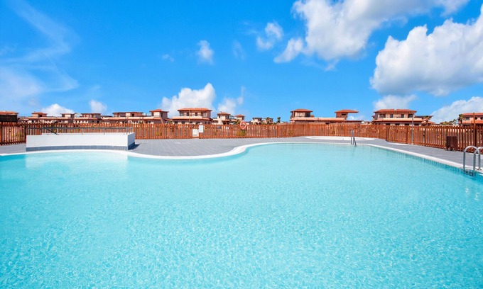 La Oliva House | Vacation Home 'Vanilla Ocean' with Sea View, Shared Pool and Wi-Fi
