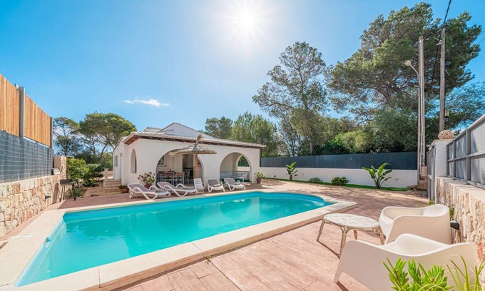 Santanyi House | Explore Villa Abril: Mountain Views, Pool & Pet-Friendly Stay