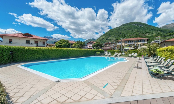 Domaso House | Elegant Villa Adi: Lake View, Pool, Sauna & Pet Friendly