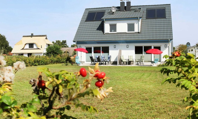Karlshagen House | Cozy Holiday House Wis with Sauna and Ocean View