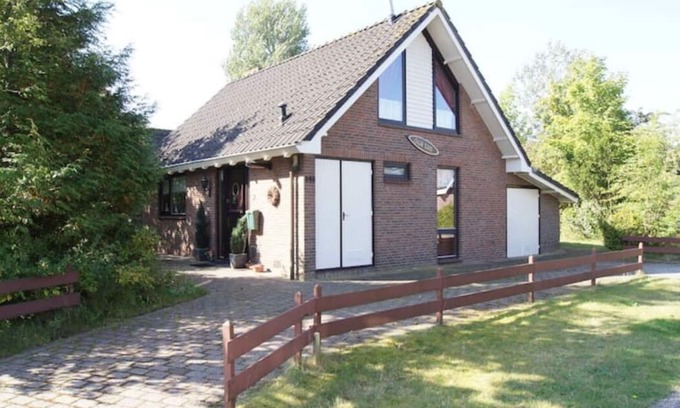 Lauwersoog House | Cozy Vacation Home with Garden and Ocean Views in Lauwersoog