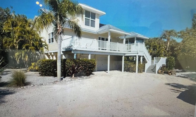 Heron's Landing House | Prime Vacation Home Steps from Bowman Beach - Guest Rated 9.8