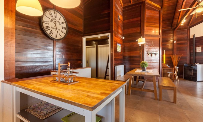 Cubelles House | Relax at Wood House Massaranduba with Private Pool & Ocean View