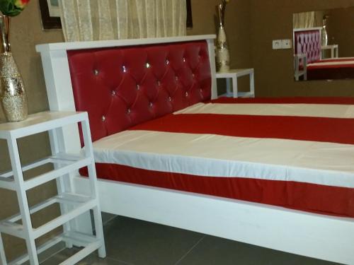 Rehovot Hotel | Cozy Vacation House in רחובות - Perfect Private Retreat