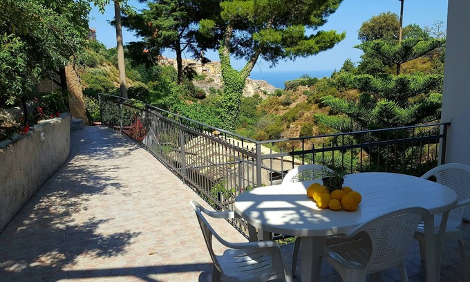 Badolato House | Vacation House Fontanelle Garden