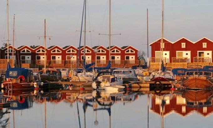 Mellerud O Cottage | Idyllic Vacation House "Lake Vänern" with Pool & Spa