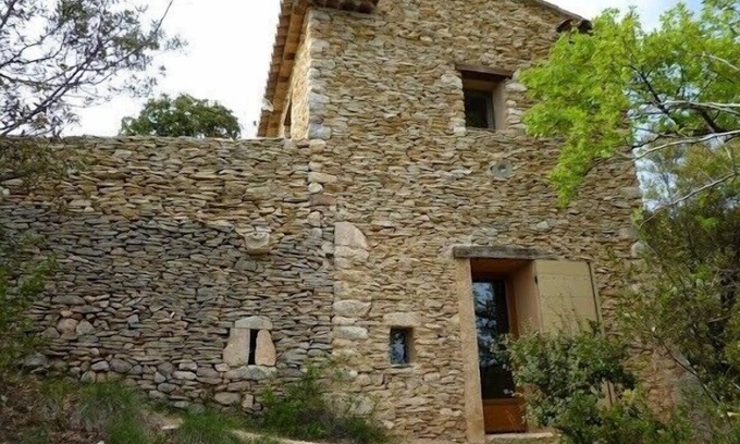 Saint-Saturnin-les-Apt Cottage | Experience Authentic Stone Retreat with Ocean Views & Pool