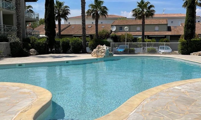 Valras-Plage Cabin | Beachside Vacation Rental with Pool and Family Amenities
