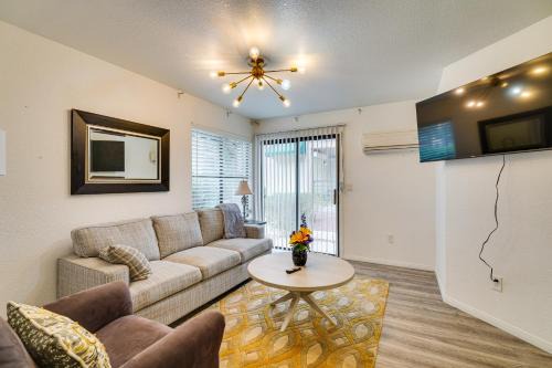Las Vegas Apartment | Ideal Vacation Rental with Pool Near Las Vegas Strip