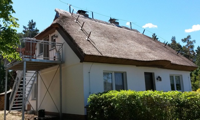 Wieck auf dem Darss Apartment | Escape to Strandgut: Cozy Apartment with Kitchen & Kids' Fun
