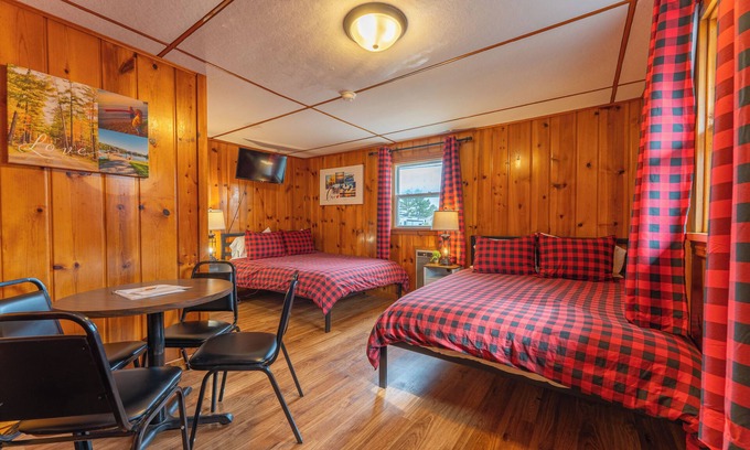 Ely Cabin | Discover Vacation UniquEly Cottage #4 - Rated 9.8/10!
