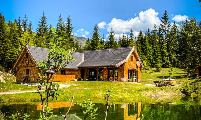 Wildalpen Ski Chalet | Ultimate Getaway at Chalet Wildalpen: Whirlpool & Sauna