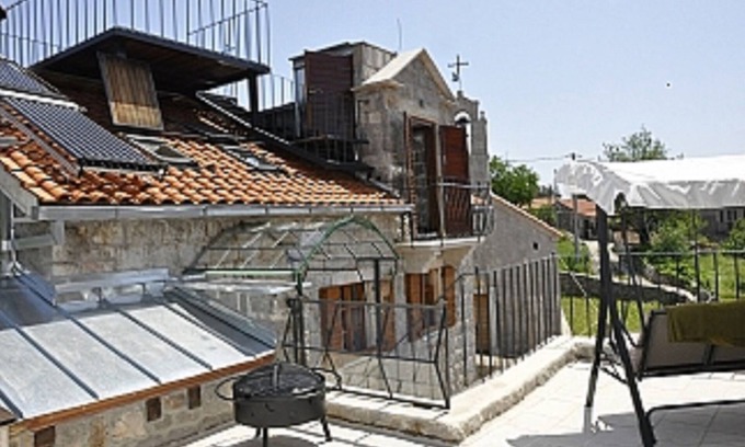 Klinci Villa | Cozy Stone House Retreat in Luśtica with Ocean Views