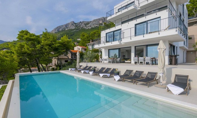 Brela Villa | Vacay Villa Bacana with gym