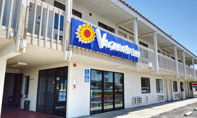 Buttonwillow Hotel | Comfortable Stay at Vagabond Inn Buttonwillow North I-5