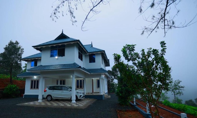 Elappara Villa | Vagamon Hill Palace Resort: Ideal for Families and Pets