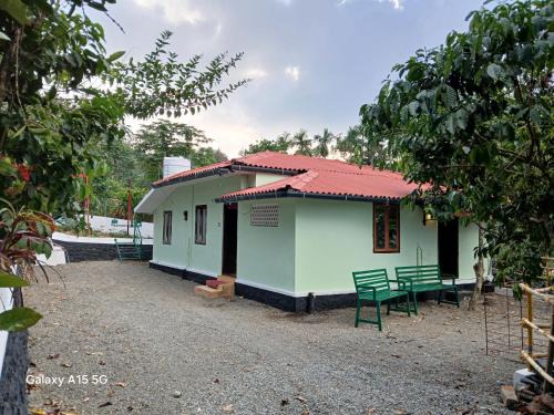 Elappara House | Pet Friendly Retreat at Vagamon Mist Valley – Rated 10/10