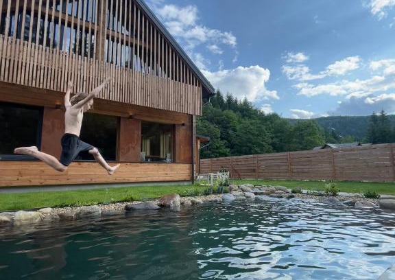 Loucna nad Desnou Ski Chalet | Experience VagusBouda: A 4-Star Pet-Friendly Retreat