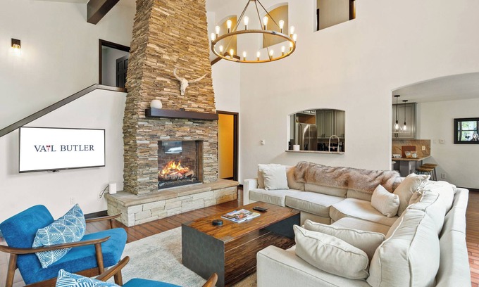 Vail House | Guest Rated 10/10: Cozy East Vail Escape with Hot Tub