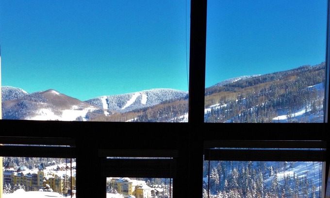 Vail Condo | Modern Lofted Condo with Vail Mountain Views & Spa Access