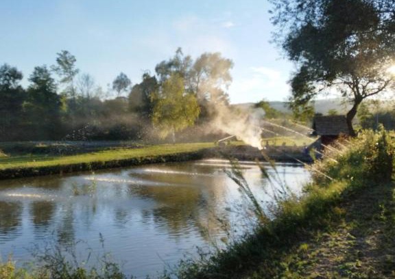 Mladenovac House | Exceptional Vajat Vasiljević: Family-Friendly Getaway
