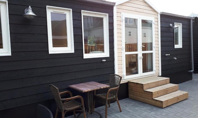 Serooskerke Ski Chalet | Discover Family-Friendly Fun at Vakantie bij 17