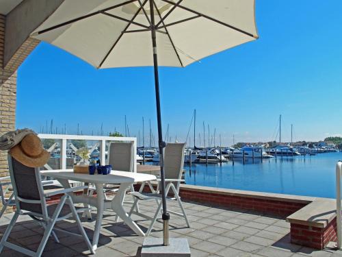 Ouddorp Apartment | Oceanfront Family Retreat: Vakantieappartement de Kabbelaar