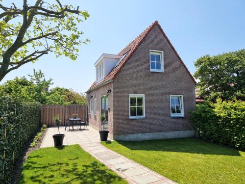 Aagtekerke House | Family-Friendly Aagtekerke AK13 - 4-Star Retreat with High Ratings