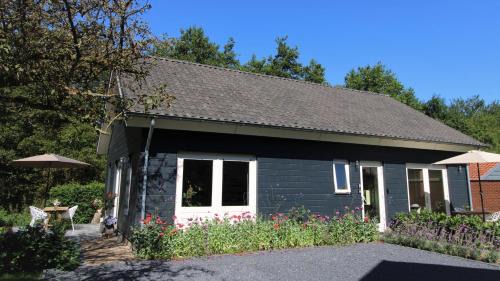 Doornenburg House | Bloom-Inn: A Perfect Family Getaway with Top Ratings