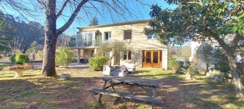 Peyremale House | Pet-Friendly Gîte Rêve sous le Ciel with Ocean Views