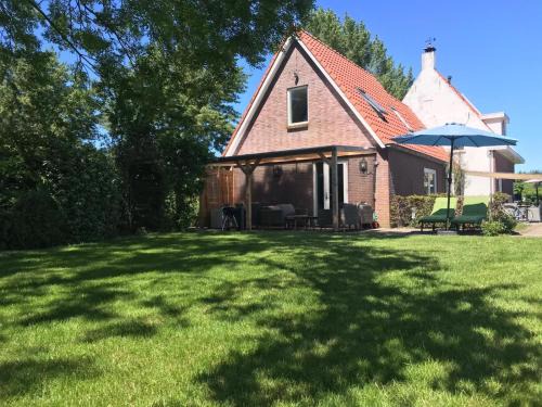 Veere House | Ocean View Retreat: Family-Friendly Stays at Sonnewende