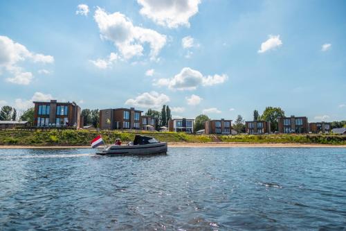 Kerkdriel Resort | Discover EuroParcs Aan de Maas: Pet-Friendly Retreat