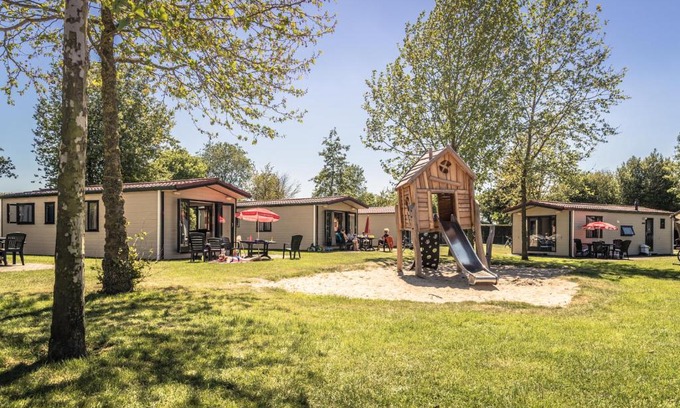 Luttenberg Resort | Relaxing Retreat at Vakantiepark de Luttenberg for Families
