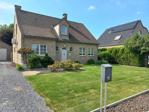 Opglabbeek House | Oceanfront Escape at Vakantiewoning Steger einde - 9.4/10