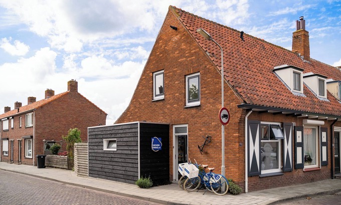 Yerseke House | Relaxing Retreat at Vakantiewoning Vieverdwas with Spa & Hot Tub