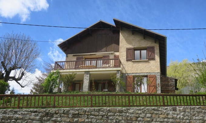 Villars-Colmars Ski Chalet | Inviting Val D'Allos Mountain Chalet with Spa & Hot Tub