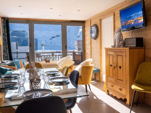 Val-Thorens Apartment | Renovated 52m² Apartment with Scenic Views near Ski Slopes