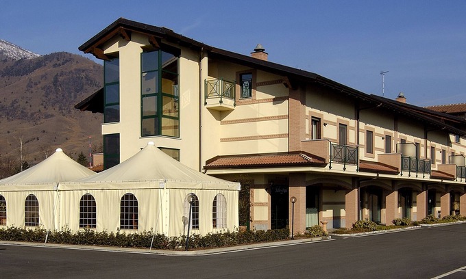Brione Hotel | Vald Hotel: Rated 8.6/10 with Pool and Spa Amenities