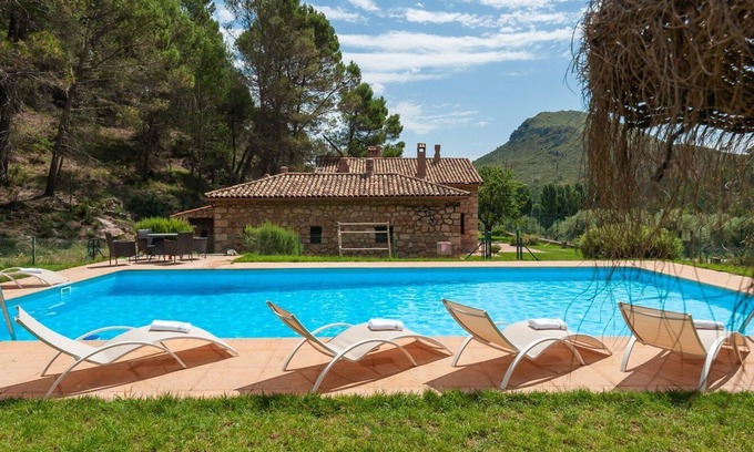 Orcera Villa | Discover Valdemarín Rural Cortijos Nuevos with Pool & Spa