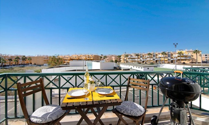 Canada Apartment | Family-Friendly Valdi: A 4-Star Pet-Friendly Retreat