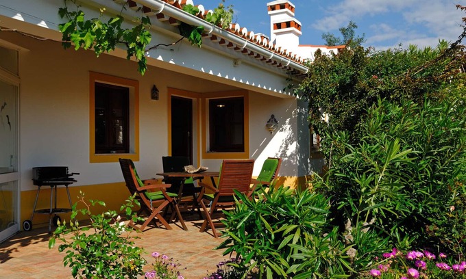 Abris House | Discover Vale do Guizo Casa Poente: Oceanfront Retreat